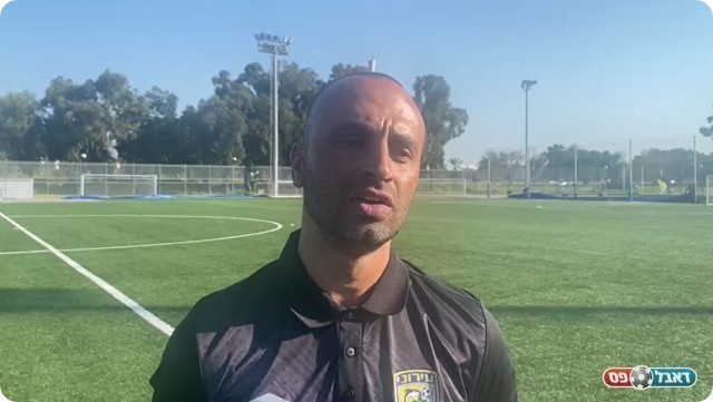 לא מרוצה מהמשחק. אבי אבינו (אביחי דלאל)